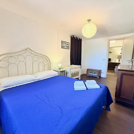 Nyaraló Sette Passi Nel Blu *